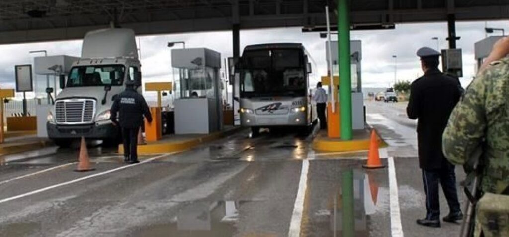 Quitan cuota entre Texas y Puente Colombia
